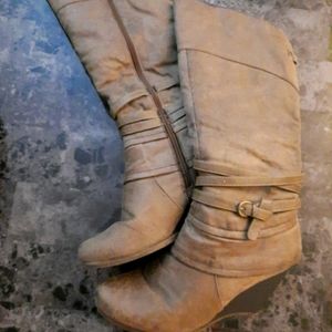 BareTraps Darnett Boots